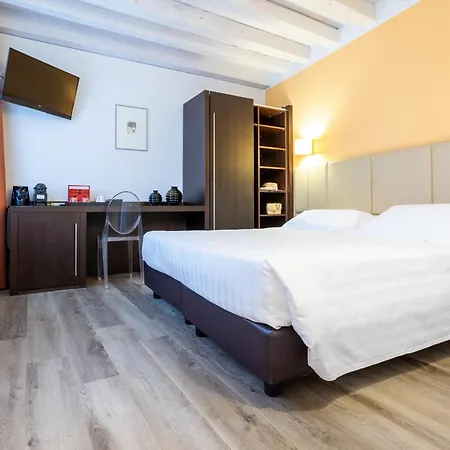 Relais Santa Gæstehus Vicenza